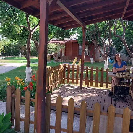 Miss Mandarin Bungalow Evleri Bed & Breakfast